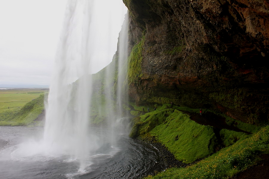 Izland utazás Seljalandsfoss vízesés