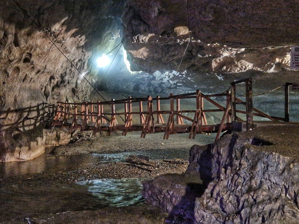 Bolii-barlang